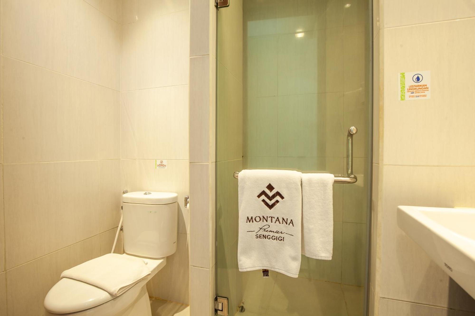 Hotel Montana Premier Senggigi Exterior foto