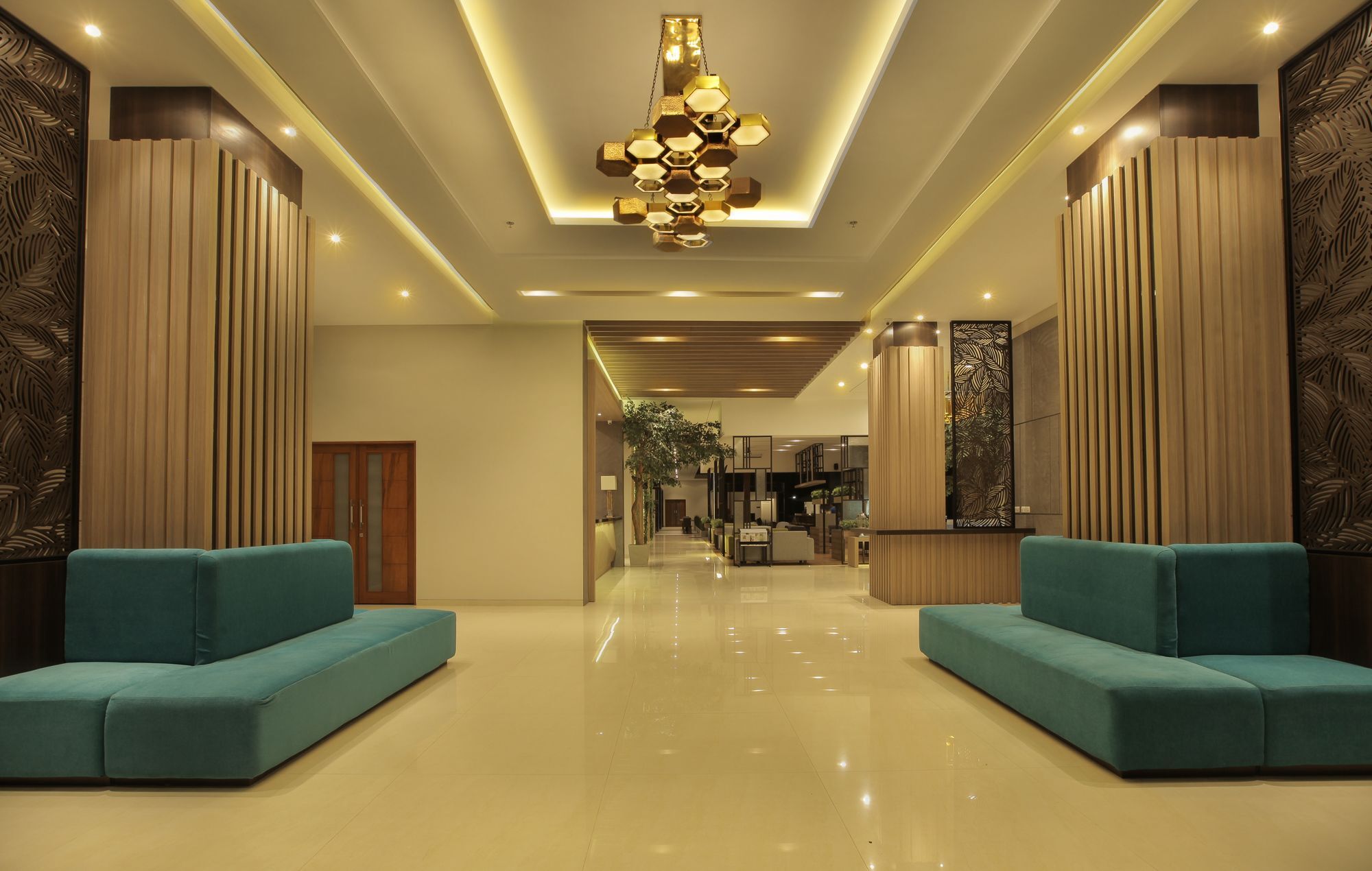 Hotel Montana Premier Senggigi Exterior foto